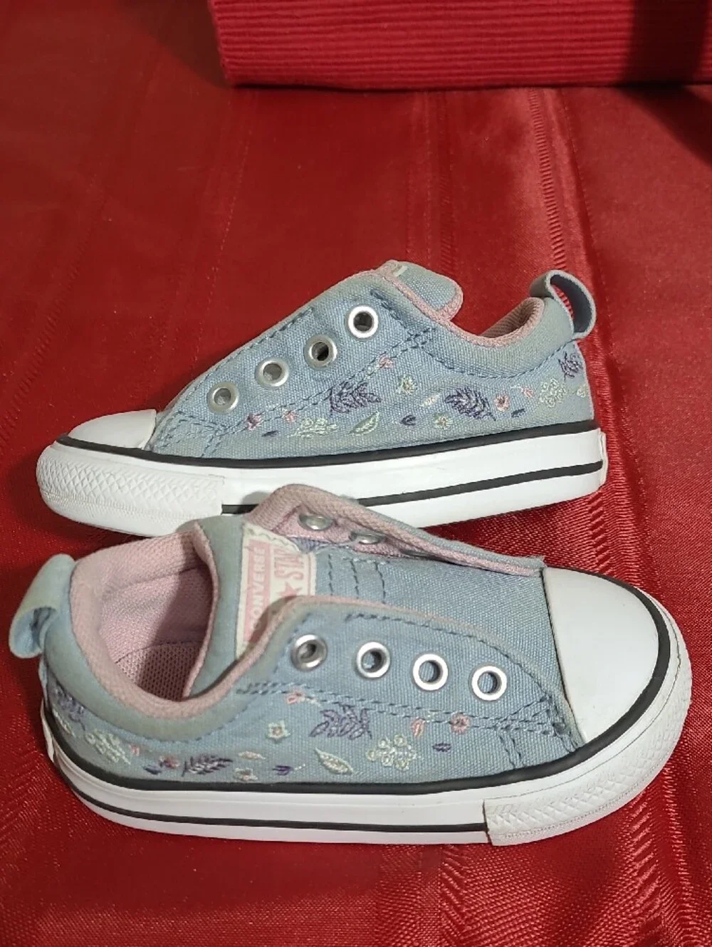 Girls Infant Converse All Stars Light Blue Floral Slip-On Canvas Sneakers
